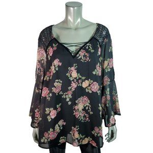 Absolutely‎ Famous Top Plus Size 2X Slit Bell Sleeve Floral V- Neck Casual Black
